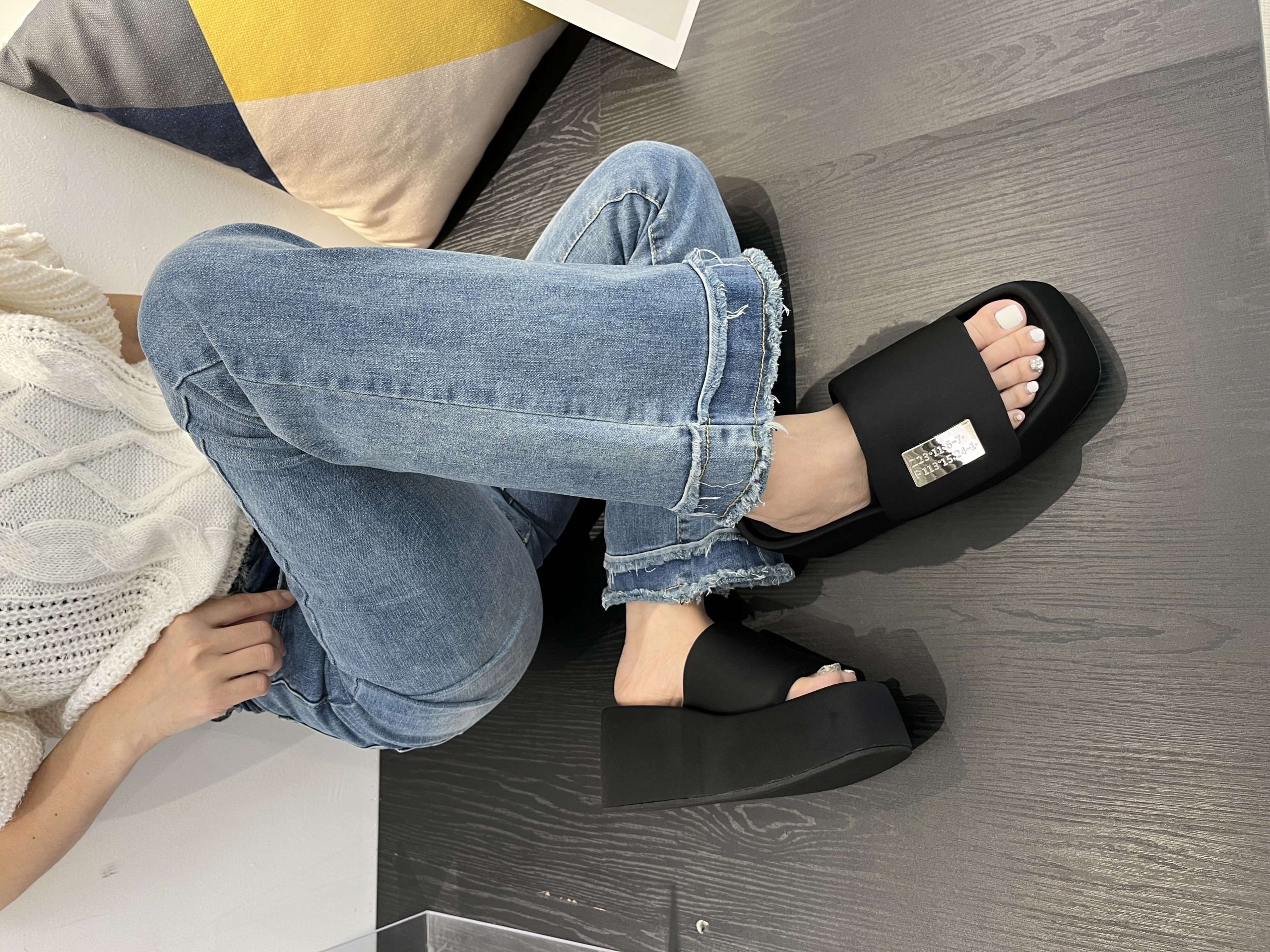 2024-summer-new-european-style-chunky-platform-metal-fashion-casual-magic-tape-outdoor-beach-slippers