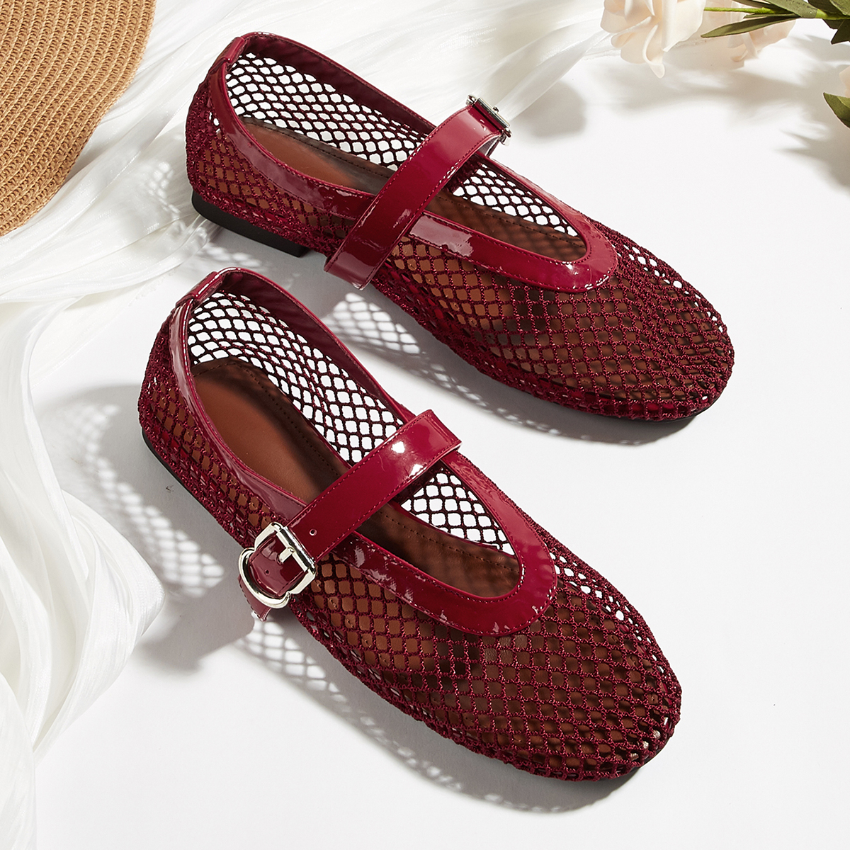 2026 New Women's Breathable Hollow Out Flat Shoes - Image 3