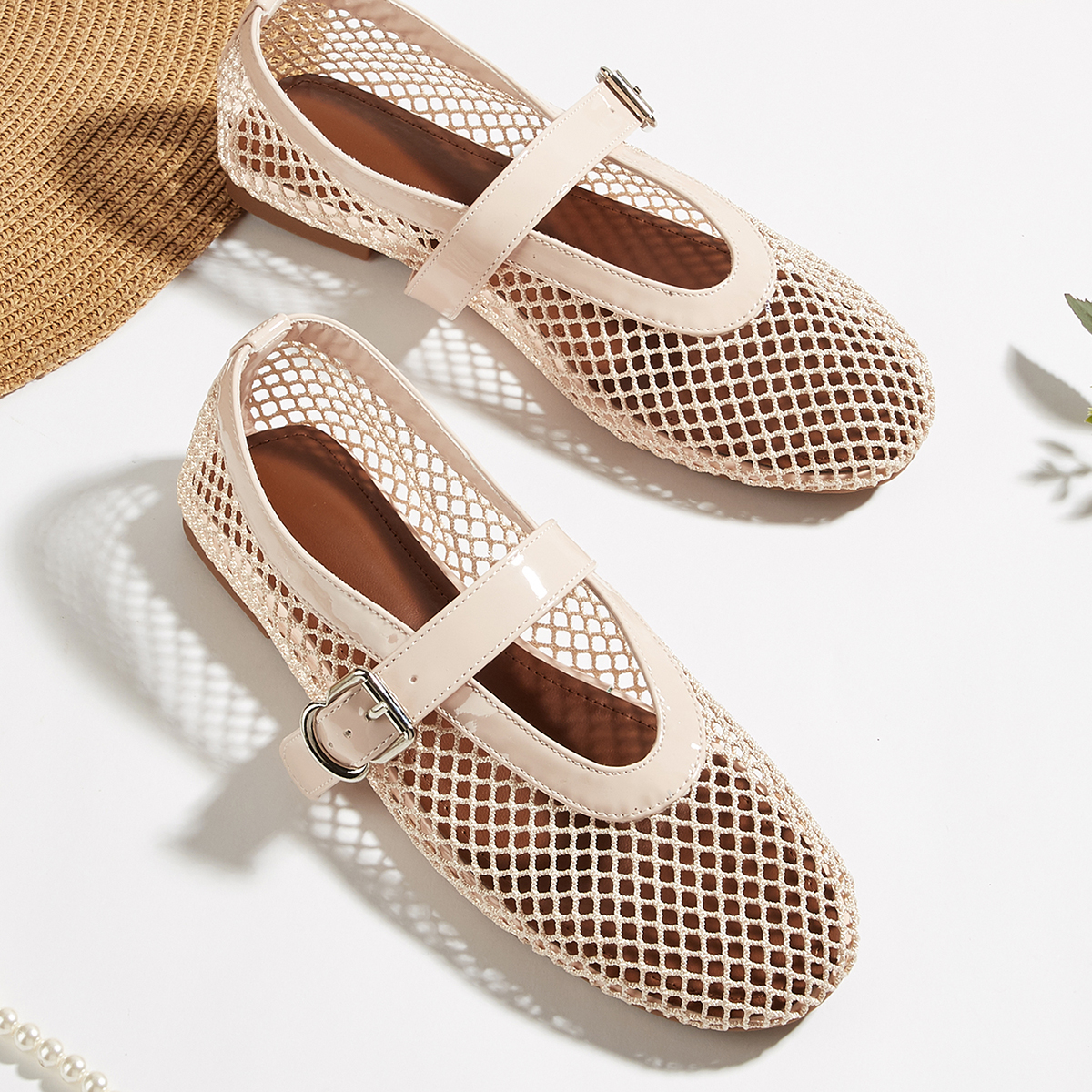2026 New Women's Breathable Hollow Out Flat Shoes - Image 5