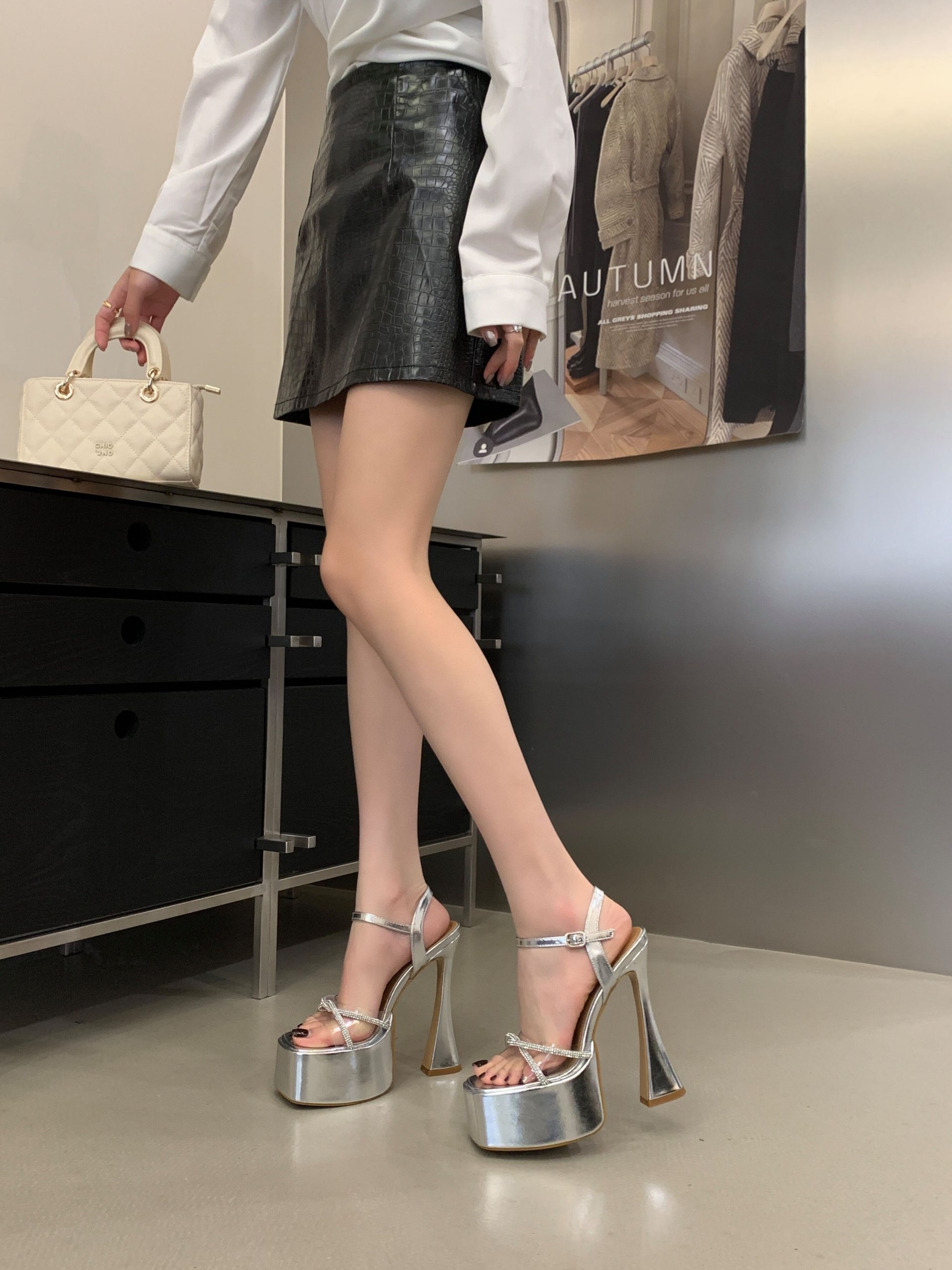 Sexy Chunky Heel Platform Sandals with Rhinestone Cross Straps Square Toe for Women - Image 3